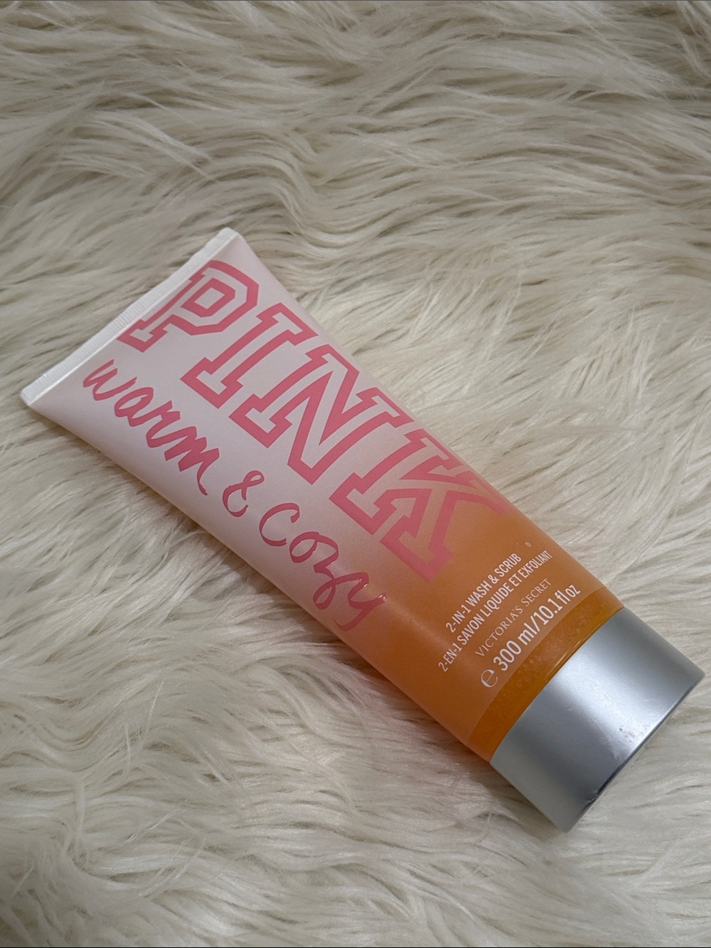 PINK Warm and Cozy 2 in 1 wash and scrub NWT - Picture 2 of 5